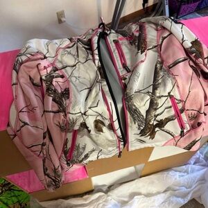 Women’s Pink Camouflage Softshell Jacket